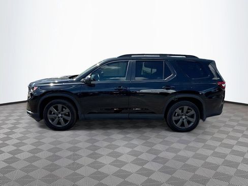 Used 2025 Honda Pilot Sport image 9