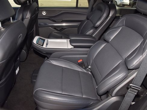 New 2025 Lincoln Navigator Reserve w/ Jet Appearance Package image 21