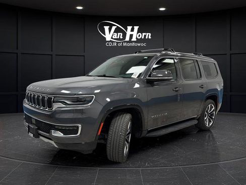 Used 2022 Jeep Wagoneer Series II w/ Premium Group I AWD/4WD image 3