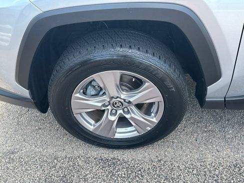 Used 2024 Toyota RAV4 XLE AWD/4WD image 39