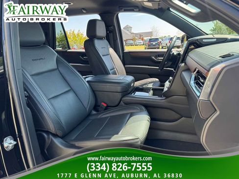 Used 2025 GMC Yukon Denali image 12