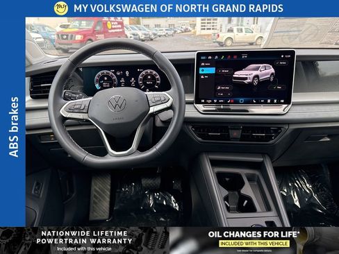 New 2026 Volkswagen Tiguan SE AWD/4WD image 9