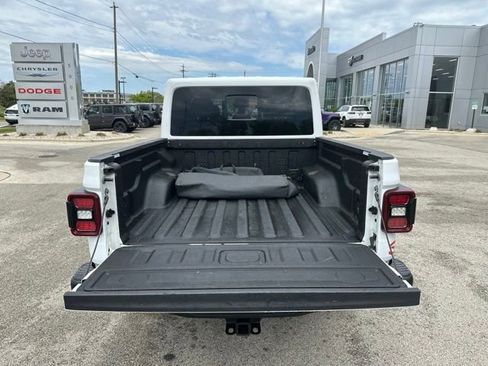 Used 2020 Jeep Gladiator Rubicon AWD/4WD image 10