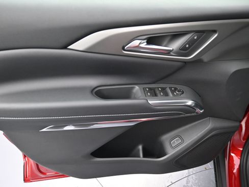 New 2026 Chevrolet Traverse LT FWD image 25