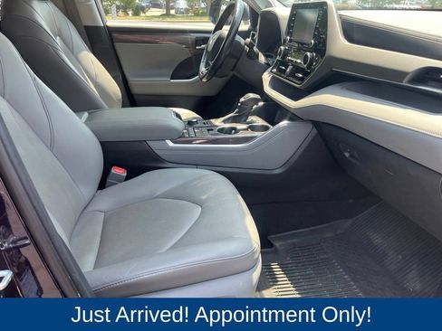 Used 2020 Toyota Highlander Limited AWD/4WD image 14