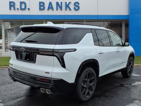 New 2026 Chevrolet Traverse RS w/ LPO, Floor Liner Package FWD image 3