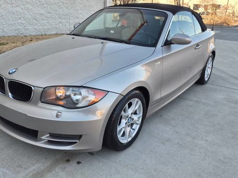 Used 2008 BMW 128i Convertible image 3