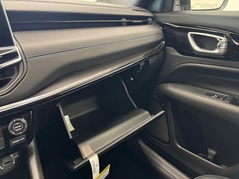 New 2026 Jeep Compass Latitude image 36