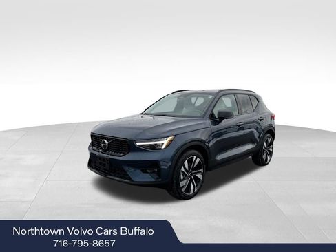 New 2026 Volvo XC40 B5 Ultra w/ Climate Package AWD/4WD image 1