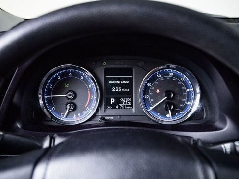 Used 2018 Toyota Corolla LE image 14