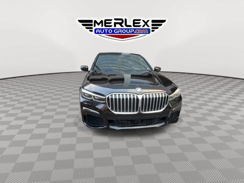 Used 2020 BMW 750i xDrive w/ Executive Package AWD/4WD image 3