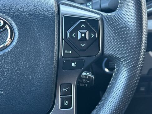 Used 2019 Toyota Tacoma TRD Sport image 26