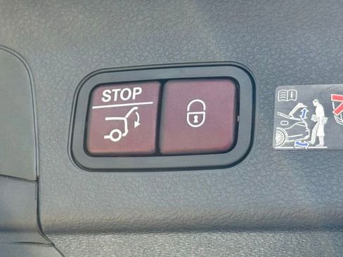 Used 2025 Mercedes-Benz GLS 450 GLS 450 image 18