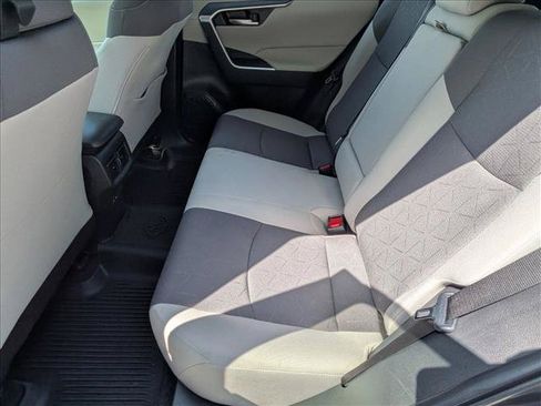 Used 2024 Toyota RAV4 XLE FWD image 18