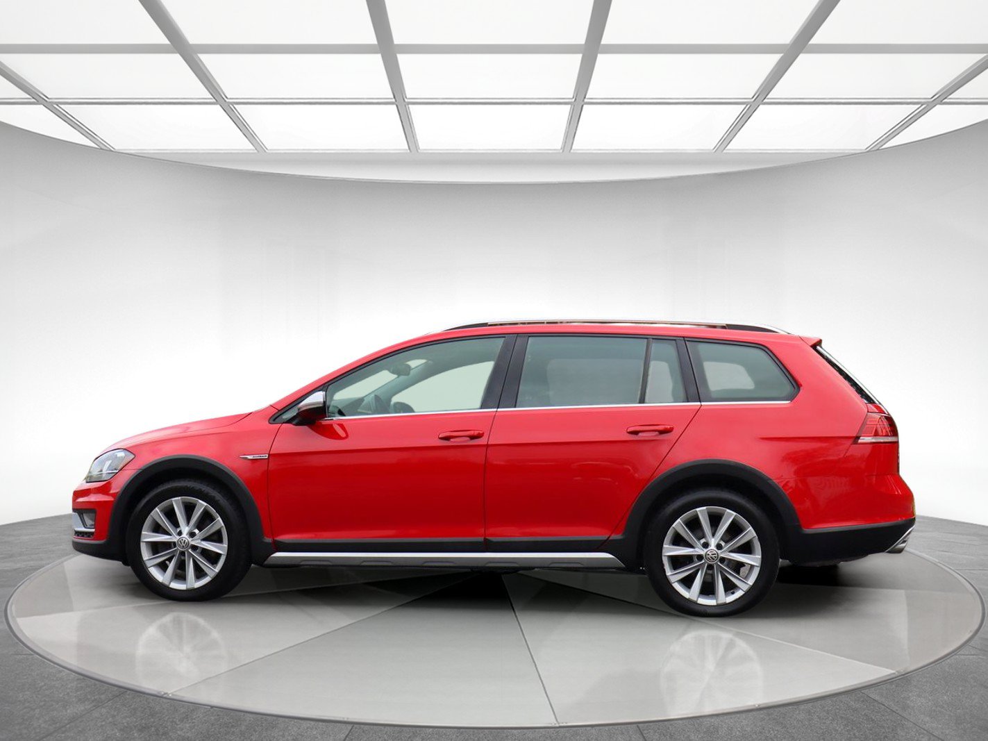 Used 2018 Volkswagen Golf Alltrack SE AWD/4WD image 4