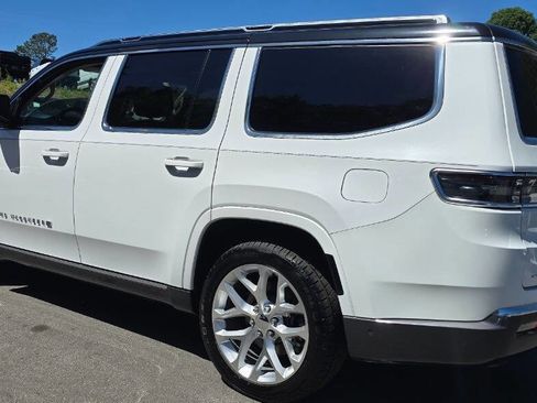 Used 2022 Jeep Grand Wagoneer Series I AWD/4WD image 7