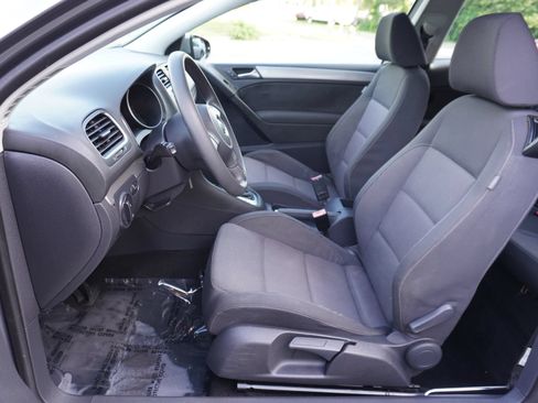 Used 2011 Volkswagen Golf 2-Door FWD image 9