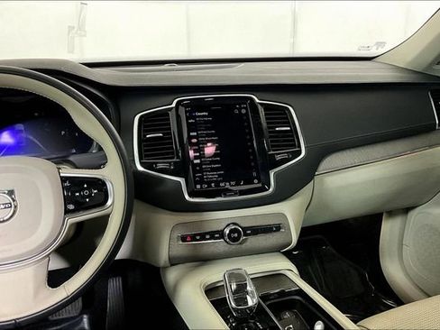 Used 2023 Volvo XC90 B6 Ultimate w/ Protection Package Premier image 6