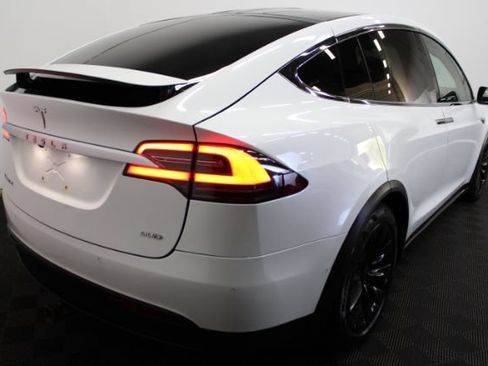 Used 2016 Tesla Model X 90D AWD/4WD image 8
