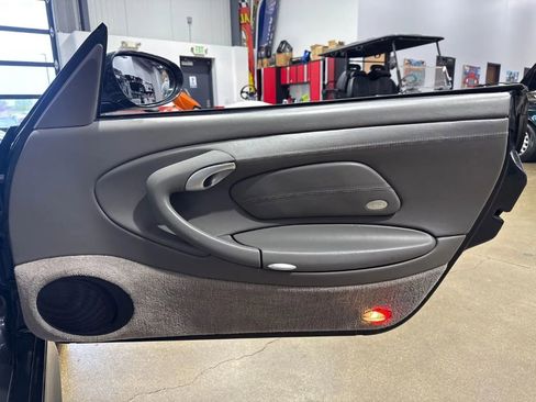 Used 2004 Porsche 911 Carrera image 21