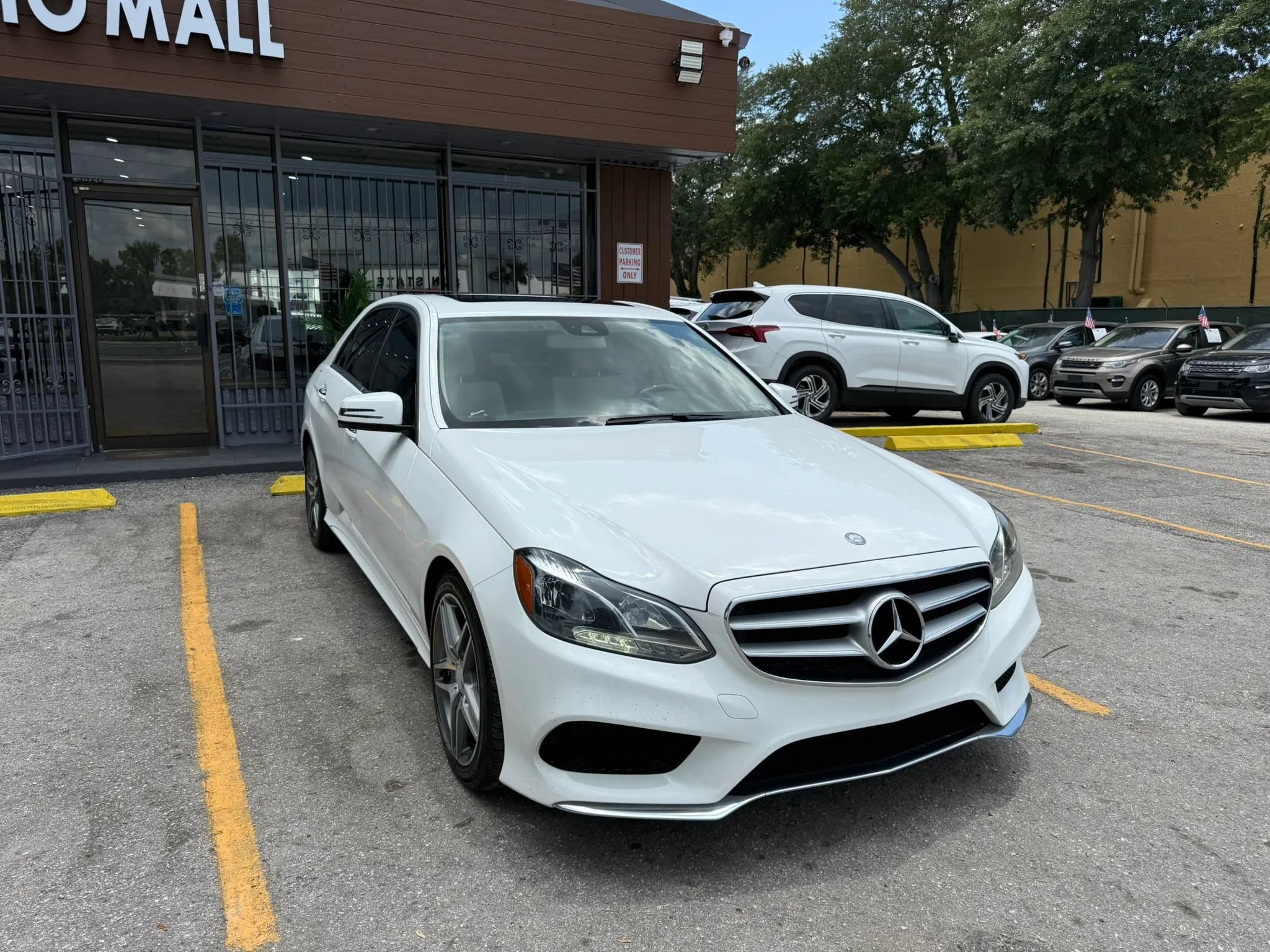 Used 2015 Mercedes-Benz E 350 Sedan image 3