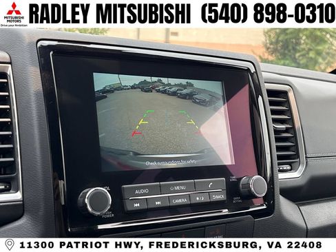 Used 2023 Nissan Frontier SV w/ SV Convenience Package AWD/4WD image 9