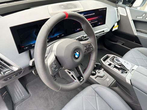 New 2026 BMW iX M70 image 4