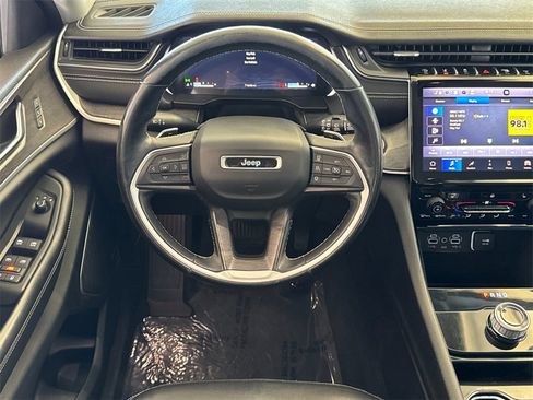 Used 2021 Jeep Grand Cherokee L Limited image 13