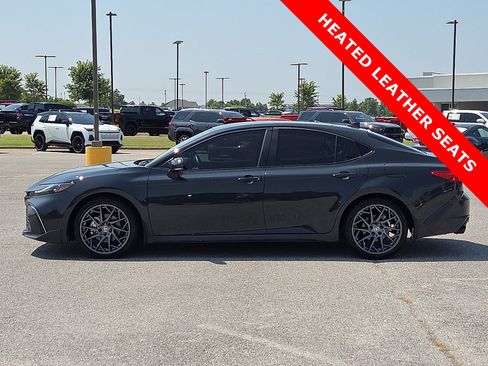Used 2025 Toyota Camry XSE FWD image 3
