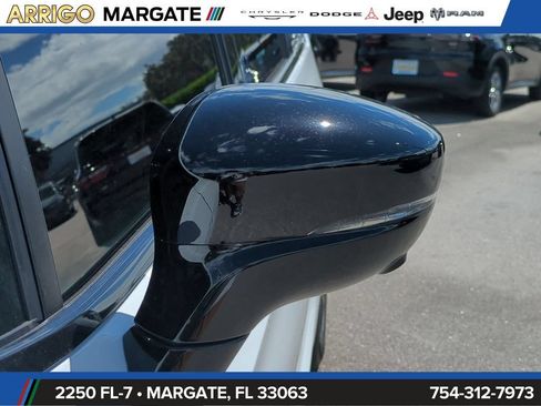 New 2026 Chrysler Pacifica Select FWD image 12