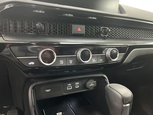 Used 2024 Honda CR-V EX-L image 12