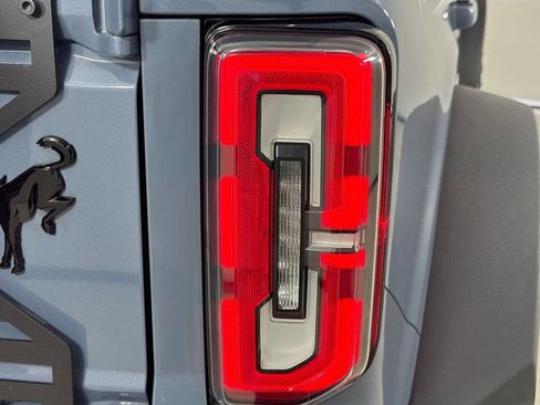 Used 2023 Ford Bronco Outer Banks AWD/4WD image 31