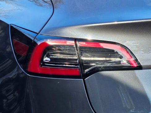 Used 2022 Tesla Model 3 image 28