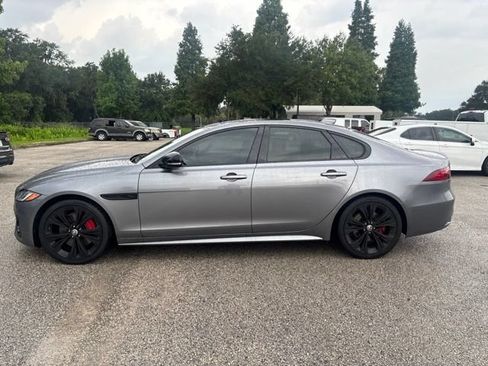 Used 2024 Jaguar XF R-Dynamic SE RWD image 8