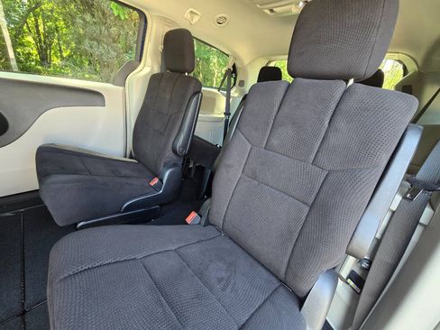 Used 2012 Dodge Grand Caravan Crew w/ Crew Value Pkg FWD image 30