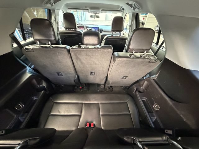 Used 2020 Ford Explorer XLT w/ Equipment Group 202A AWD/4WD image 15