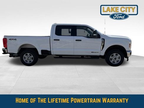 Used 2025 Ford F250 XLT AWD/4WD image 7