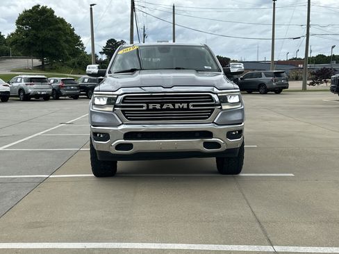 Used 2019 RAM 1500 Laramie AWD/4WD image 2