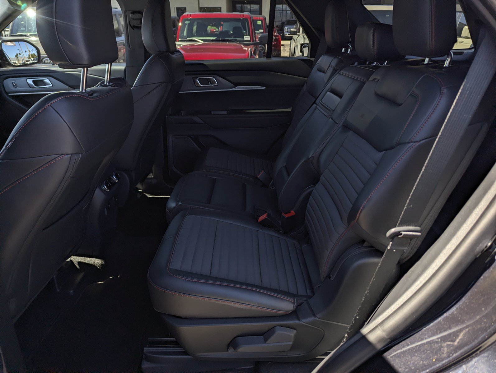 New 2026 Ford Explorer ST-Line w/ ST-Line Street Pack AWD/4WD image 8