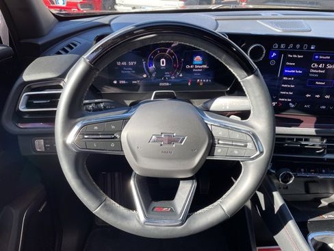 Used 2024 Chevrolet Traverse Z71 w/ Enhanced Driving Package image 16