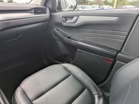 Used 2023 Ford Escape Platinum FWD image 19