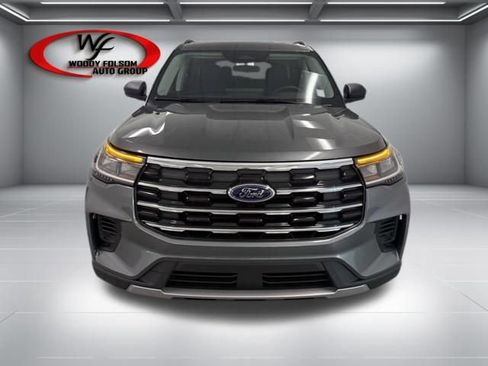 New 2026 Ford Explorer Active image 2