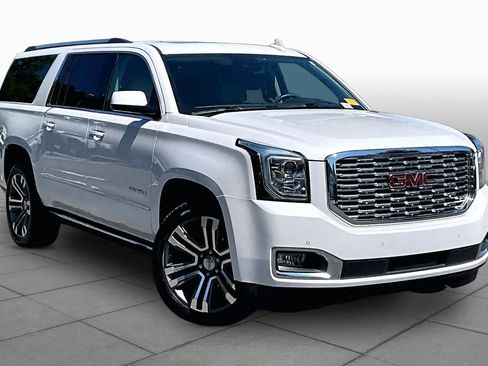 Used 2020 GMC Yukon XL Denali w/ Open Road Package AWD/4WD image 3