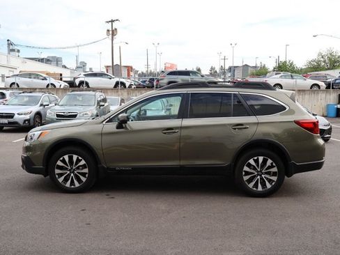 Used 2017 Subaru Outback 3.6R Limited AWD/4WD image 10