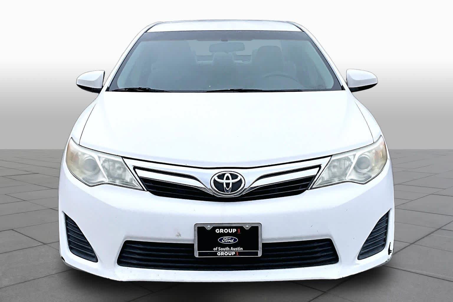 Used 2012 Toyota Camry LE FWD image 4