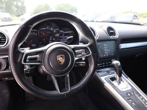 Used 2019 Porsche 718 Cayman RWD image 20