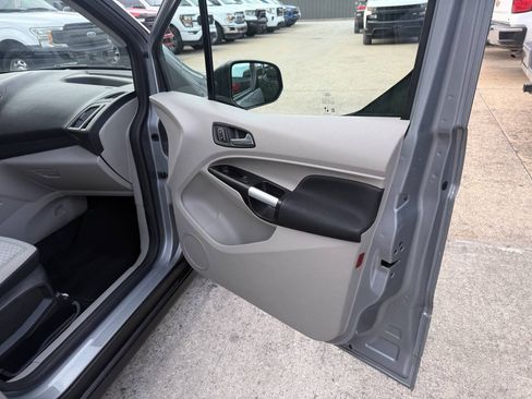 Used 2022 Ford Transit Connect XLT FWD image 11
