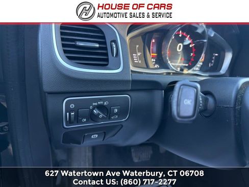 Used 2017 Volvo S60 T5 Dynamic w/ Vision Package image 23