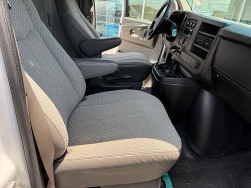 Used 2008 GMC Savana 1500 w/ Power Package RWD image 24