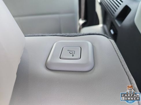 Used 2025 Hyundai Santa Fe SEL FWD image 52